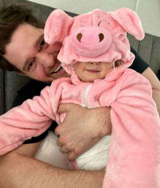Vida Amber Betty Buble with her father Michael Buble